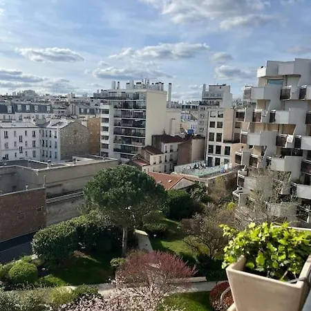 Apartment Typique Parisien