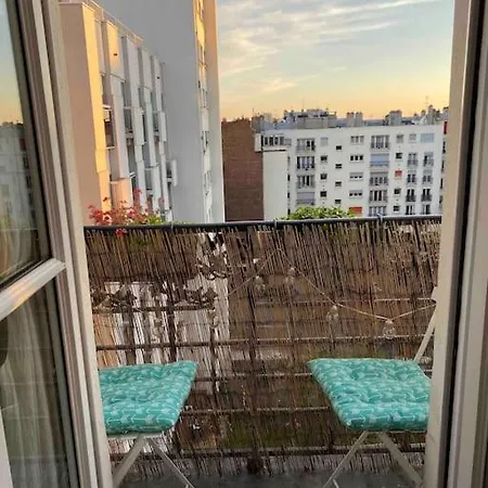 Typique Parisien Lägenhet Paris